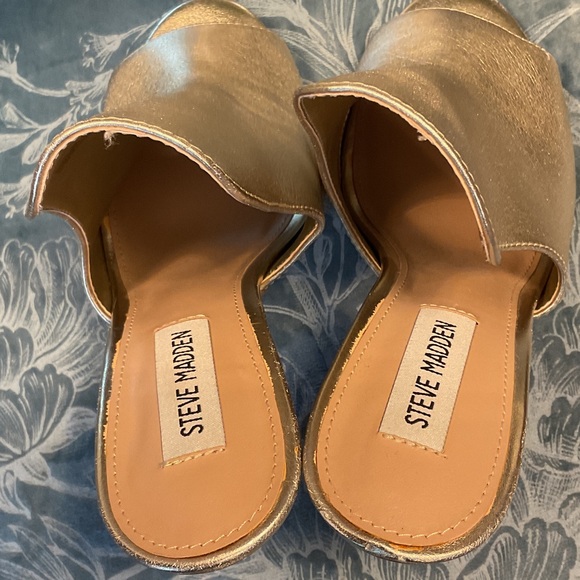 Steve Madden Sinful Gold Open Toe Heels - Picture 4 of 9